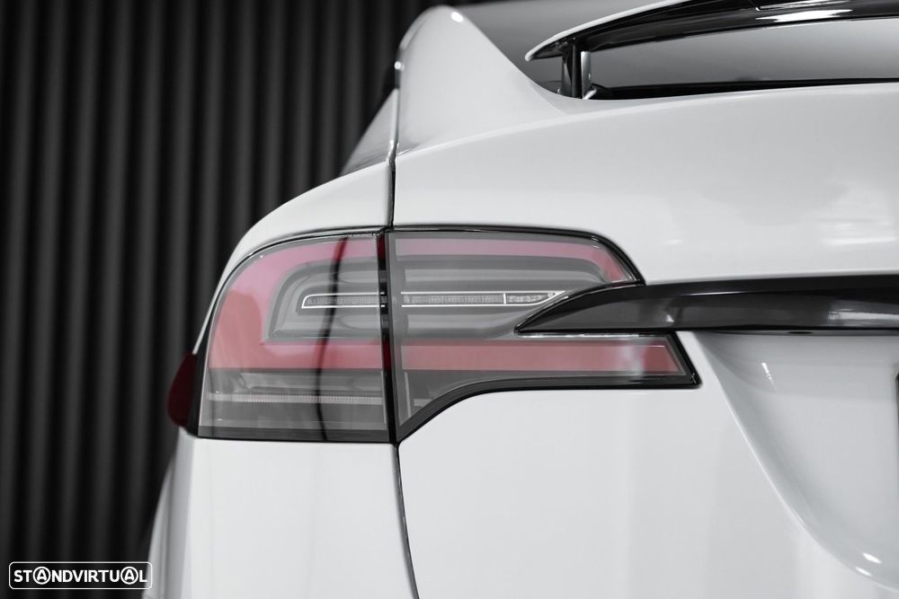 Tesla Model X Ludicrous Performance - 13