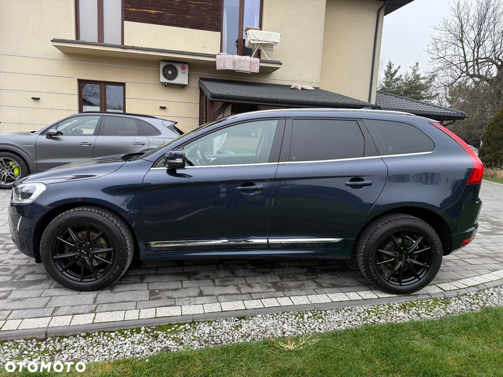 Volvo XC 60 D5 AWD Geartronic Summum - 10