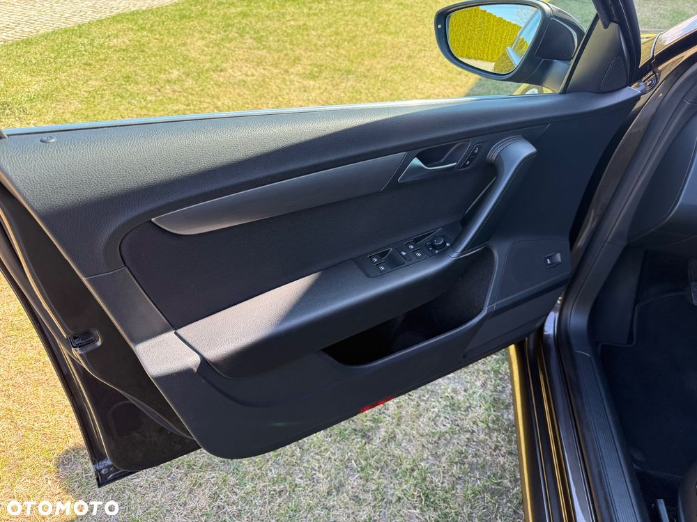 Volkswagen Passat 1.4 TSI BlueMotion Technology Comfortline - 37