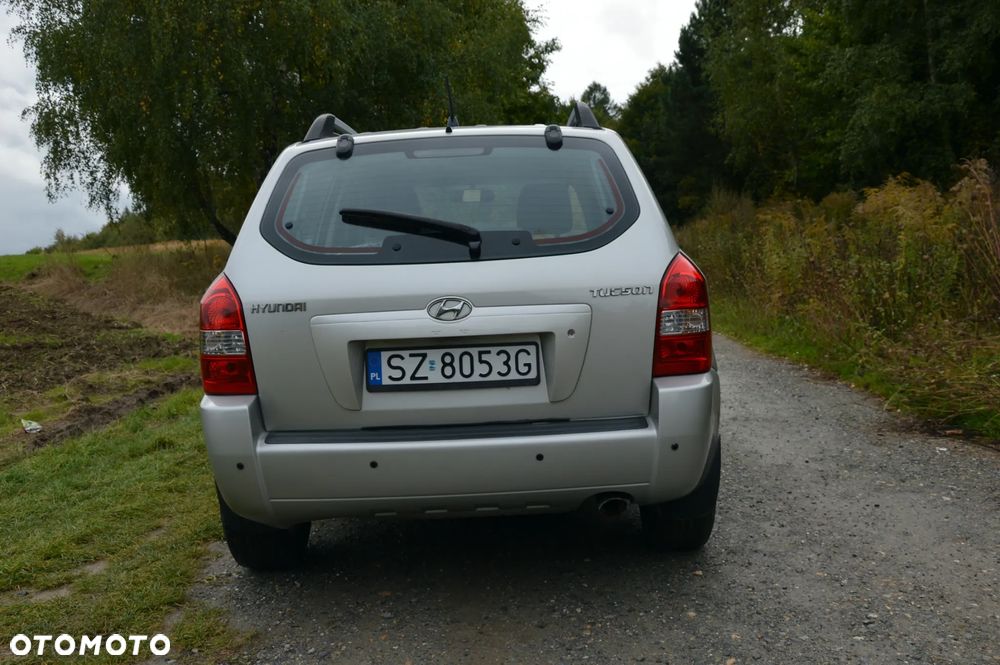 Hyundai Tucson 2.0 Comfort 2WD - 27