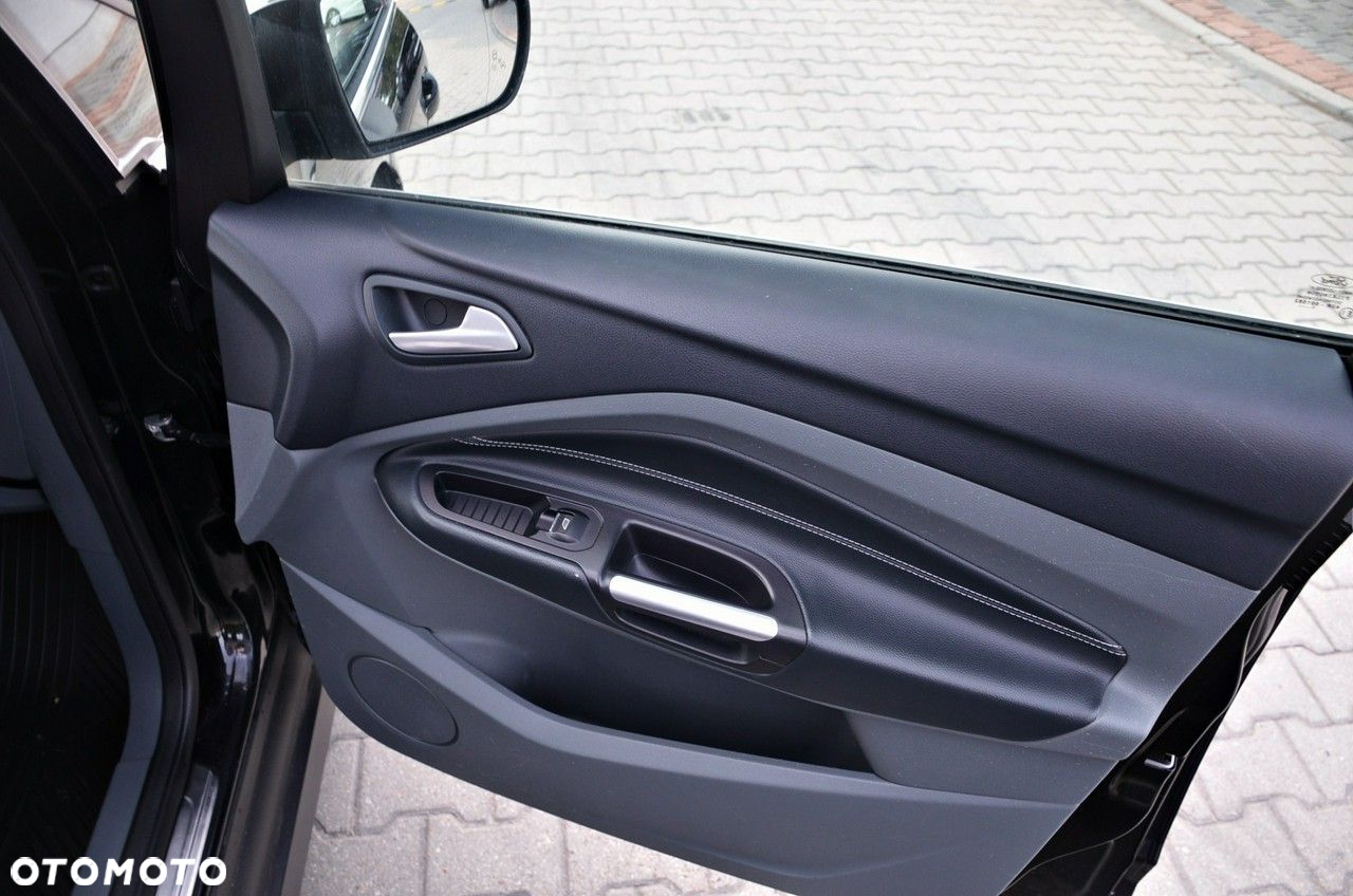 Ford Grand C-MAX - 30