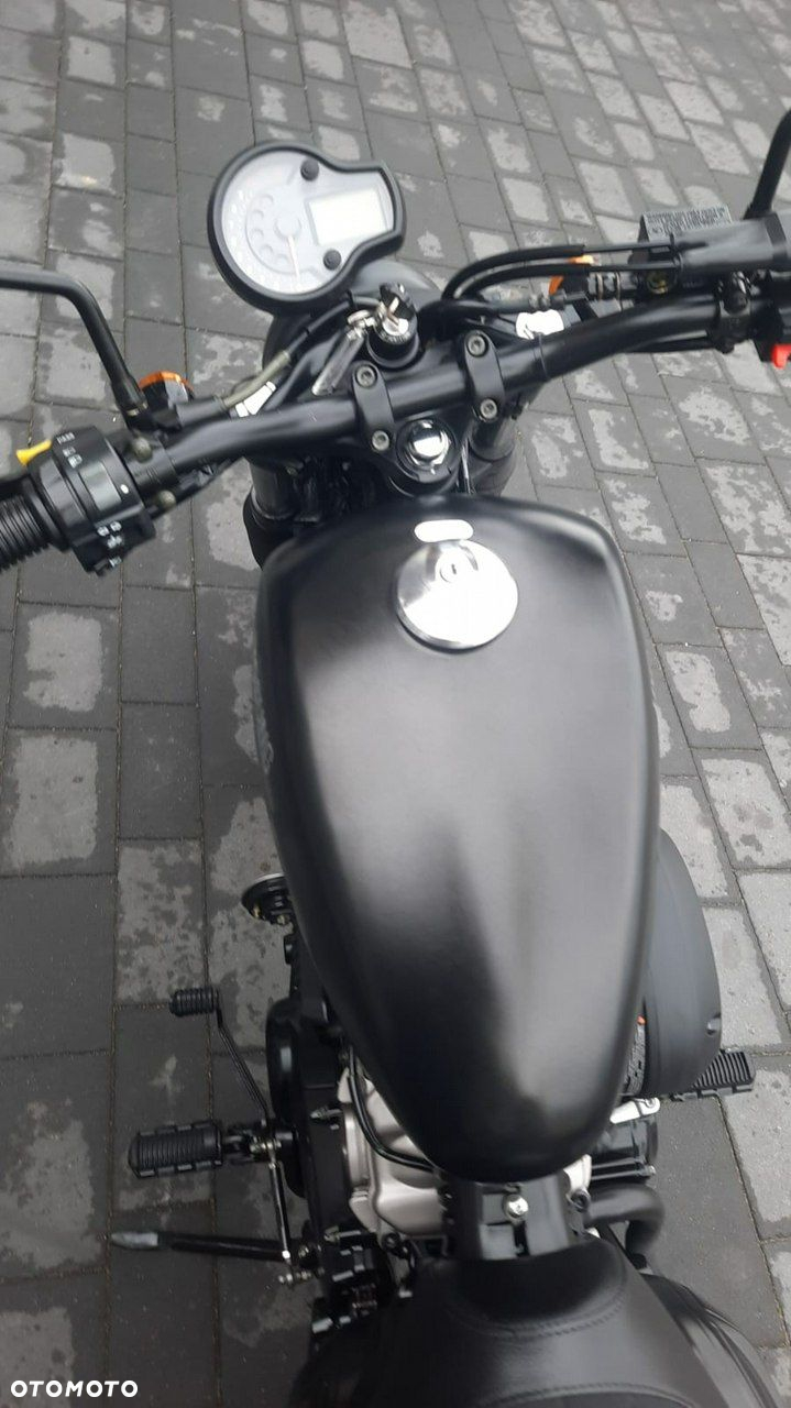 Hyosung GV - 7