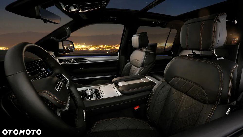 Jeep Grand Wagoneer - 6