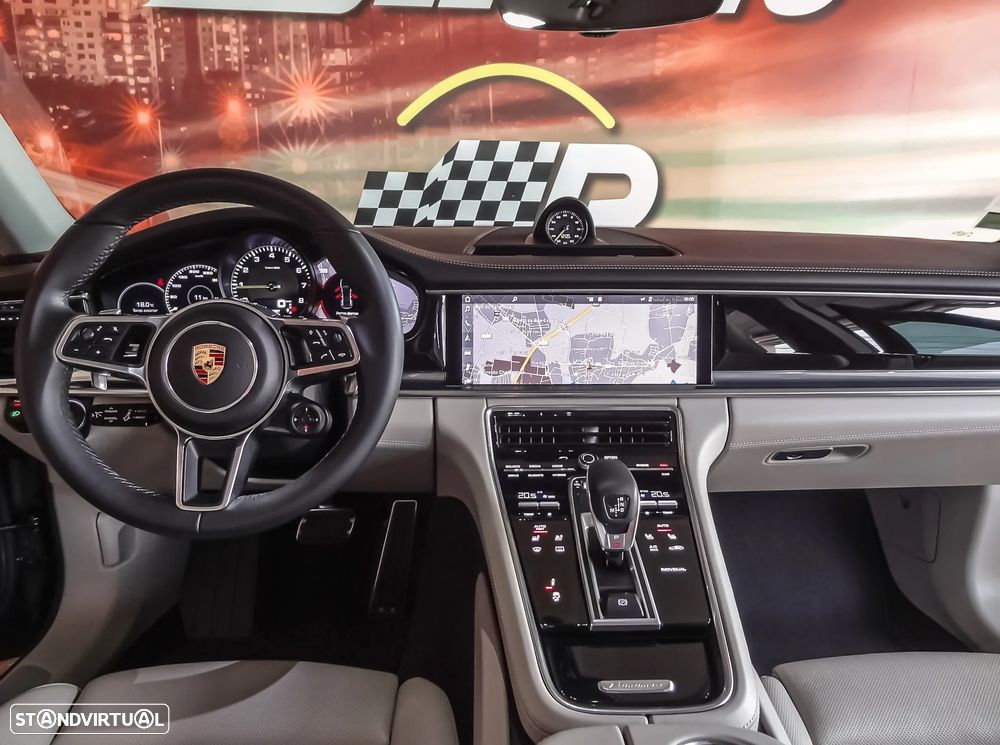 Porsche Panamera 4 E-Hybrid - 13