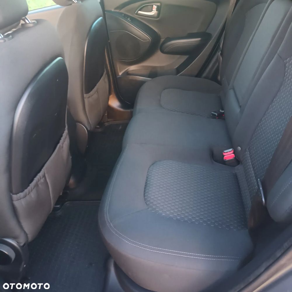 Hyundai ix35 1.6 2WD UEFA EURO 2012 Edition - 18