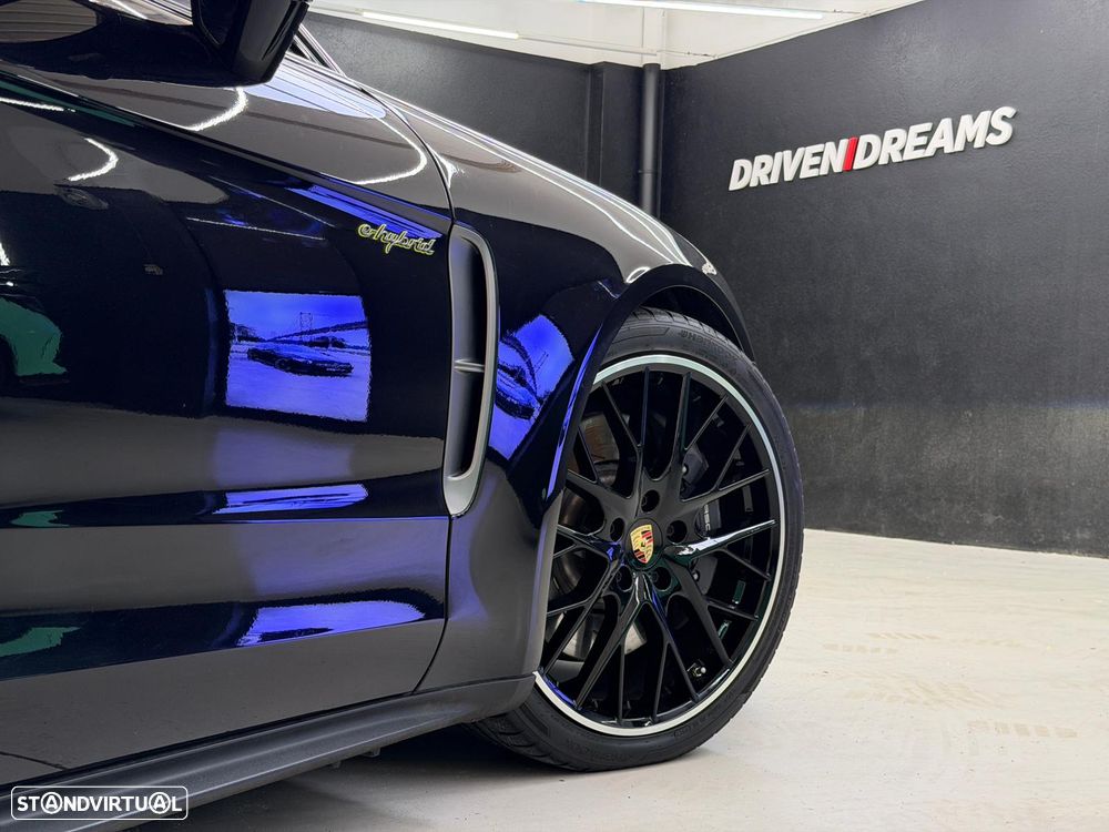 Porsche Panamera 4 E-Hybrid Platinum Edition - 43