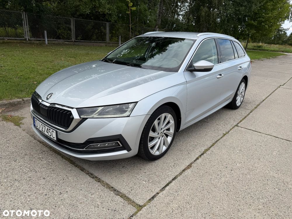 Skoda Octavia 2021 photo 2