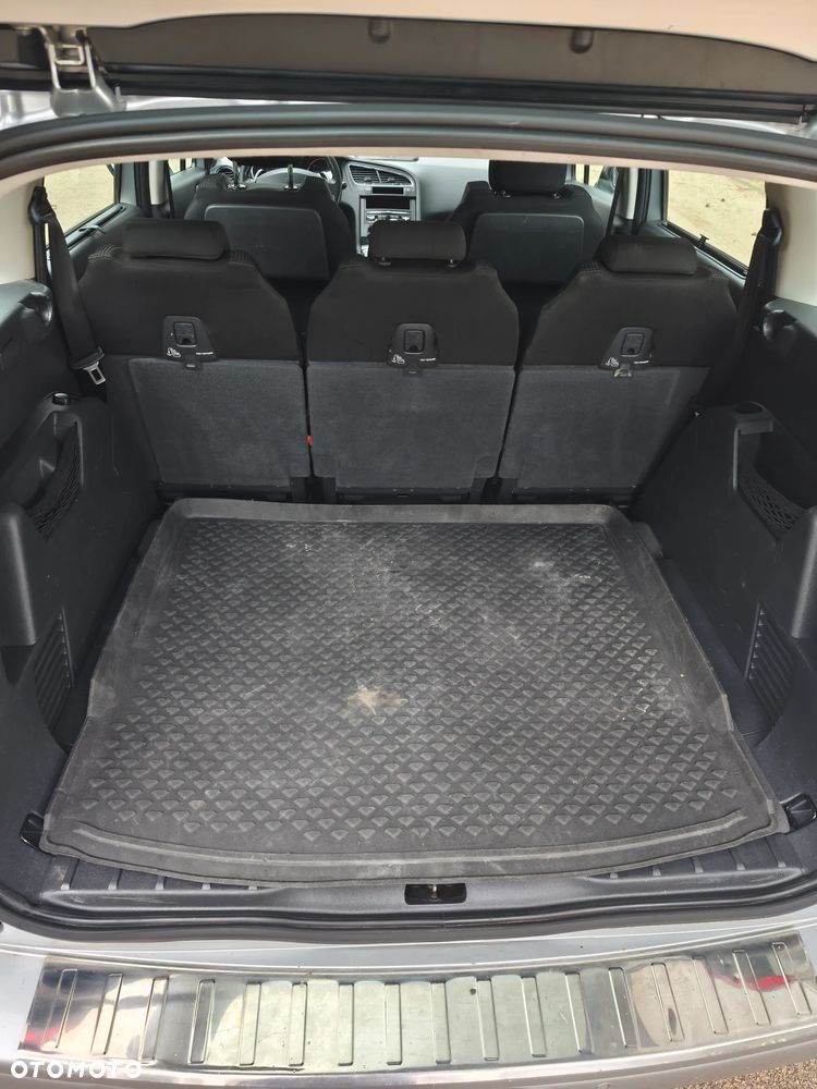 Peugeot 5008 1.6 HDi Premium - 21