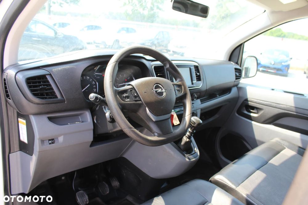 Opel Vivaro - 17