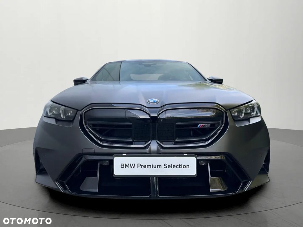 BMW M5 xDrive - 5