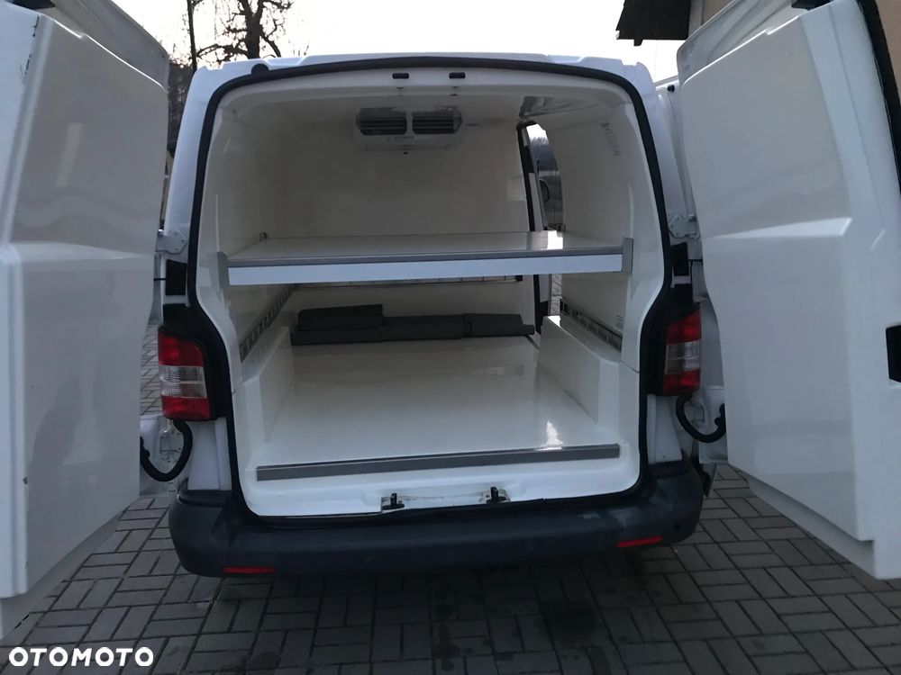 Volkswagen Transporter - 12