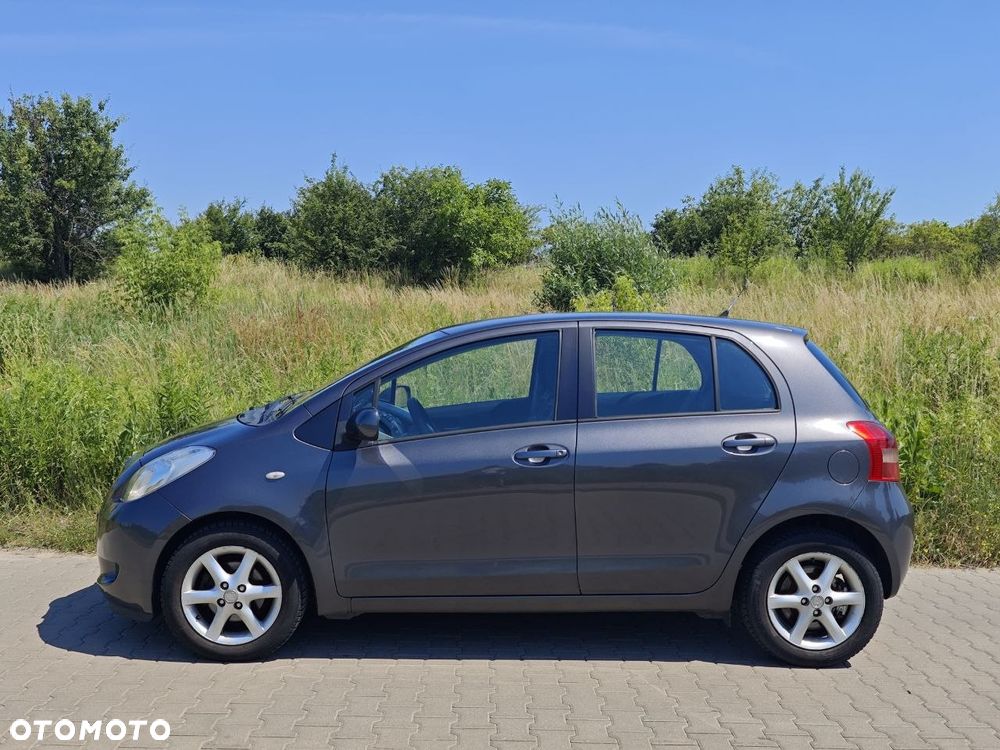 Toyota Yaris 1.3 VVT-i Luna - 3