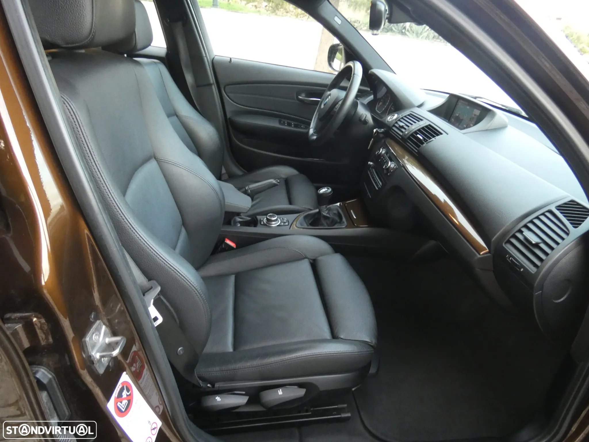 BMW 118 d Pack M - 16