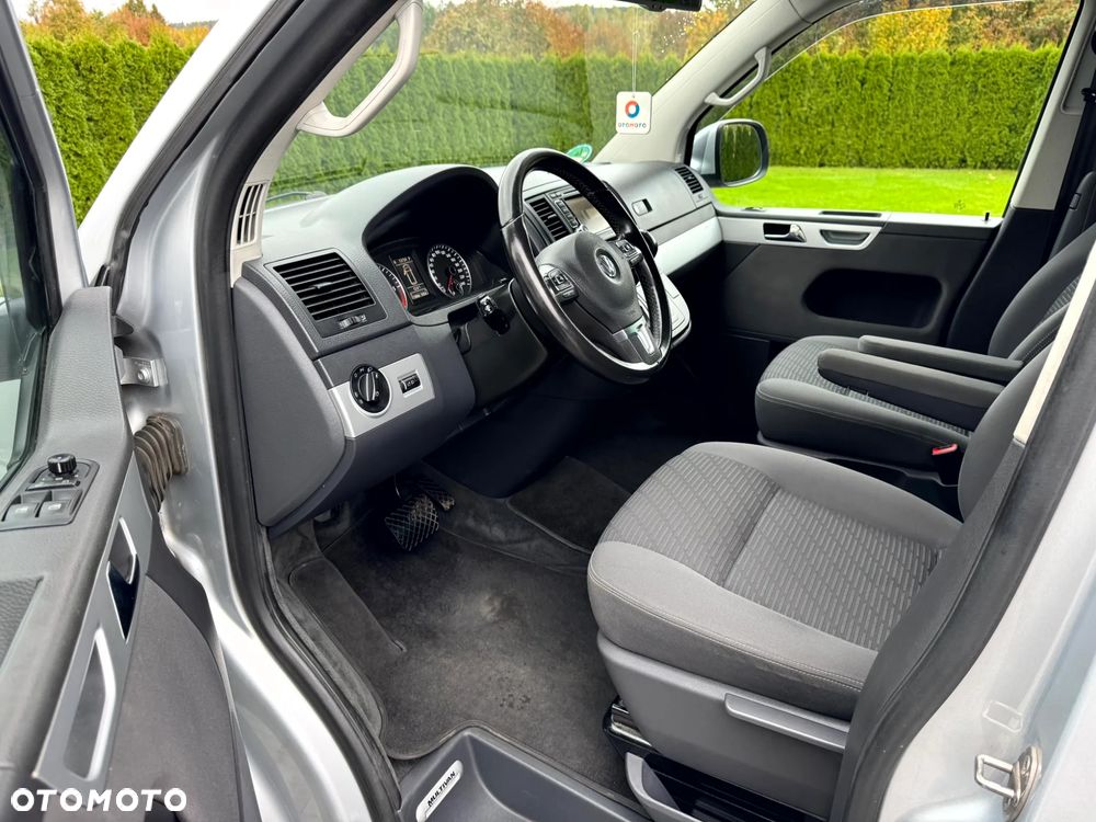 Volkswagen Multivan - 9