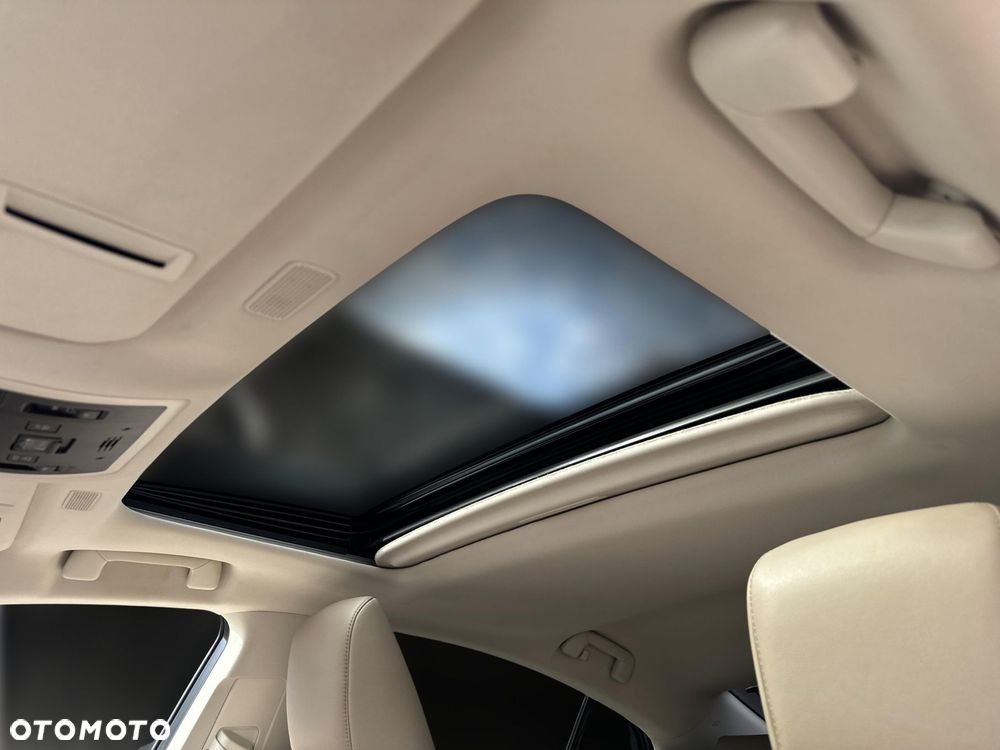 Lexus ES 300h Prestige - 26