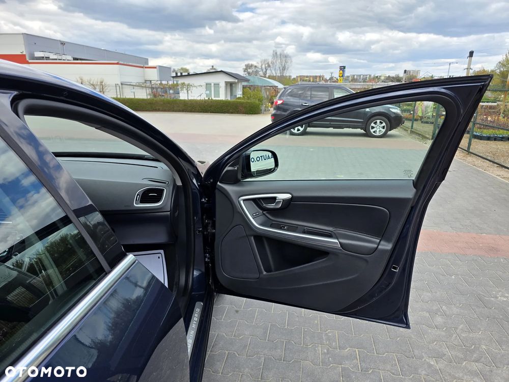 Volvo V60 D6 Twin Engine Geartronic Summum - 14