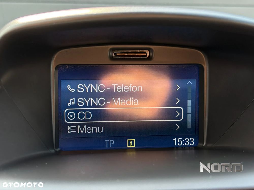 Ford Fiesta 1.0 EcoBoost Titanium - 24