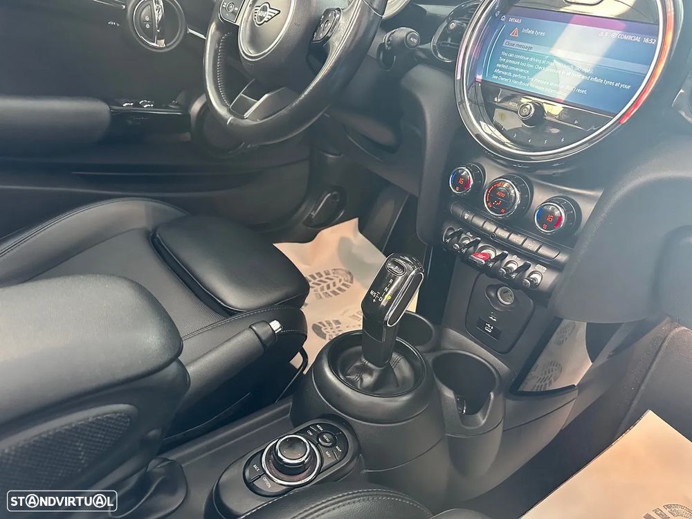 MINI Cabrio Cooper Auto - 21