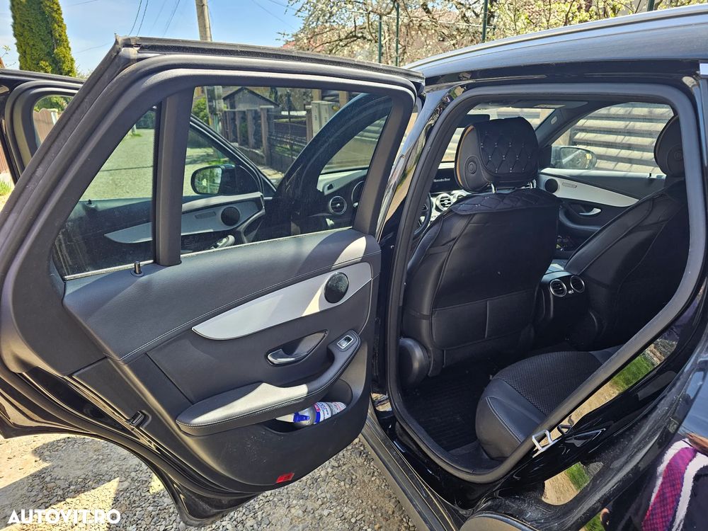 Mercedes-Benz GLC - 11