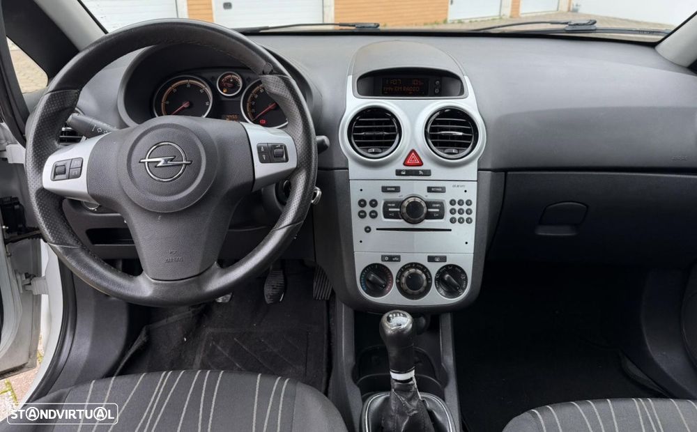 Opel Corsa 1.3 CDTI Enjoy EcoFLEX - 13