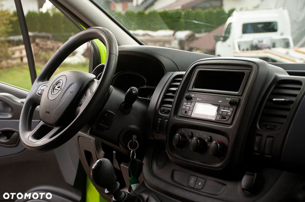 Opel Vivaro - 22