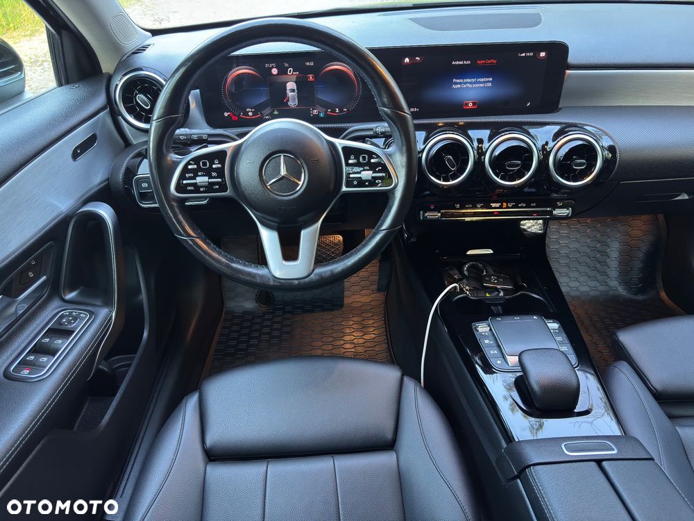 Mercedes-Benz Klasa A 200 d Progressive 8G-DCT - 11