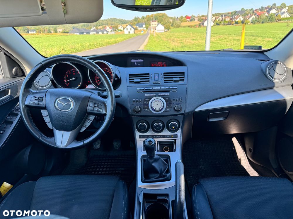 Mazda 3 2.0 Exclusive + - 13