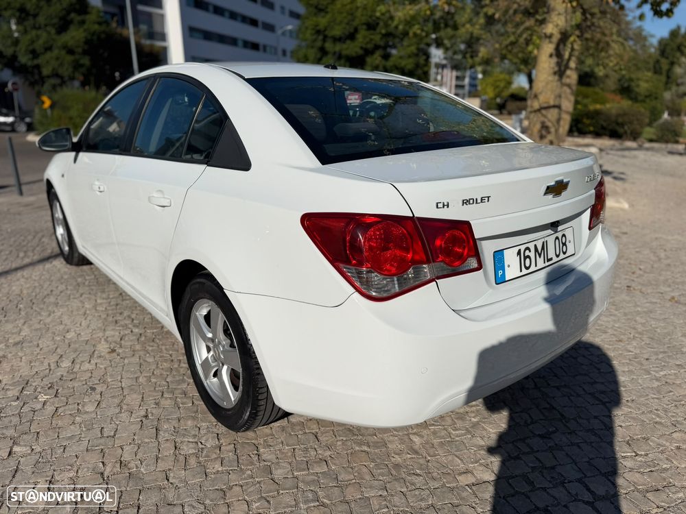 Chevrolet Cruze 1.6 LT - 15