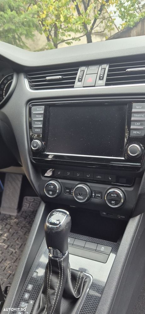 Skoda Octavia 2.0 TDI RS DSG - 17