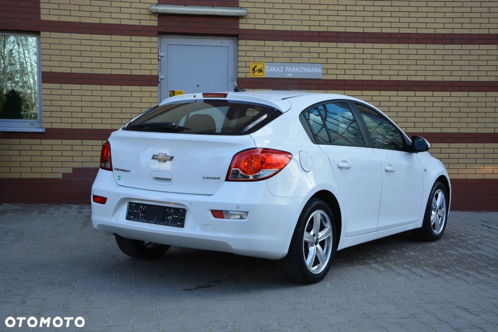 Chevrolet Cruze - 28