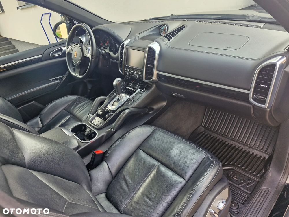 Porsche Cayenne Tiptronic S - 17
