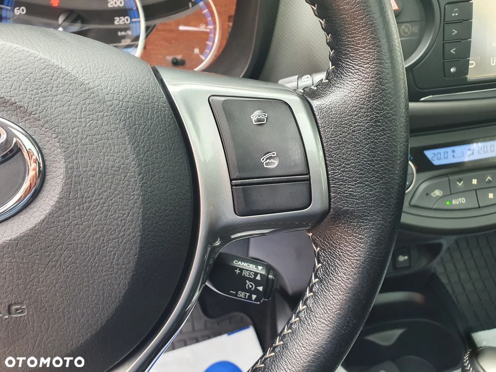 Toyota Yaris 1.5 VVT-i Lounge - 22