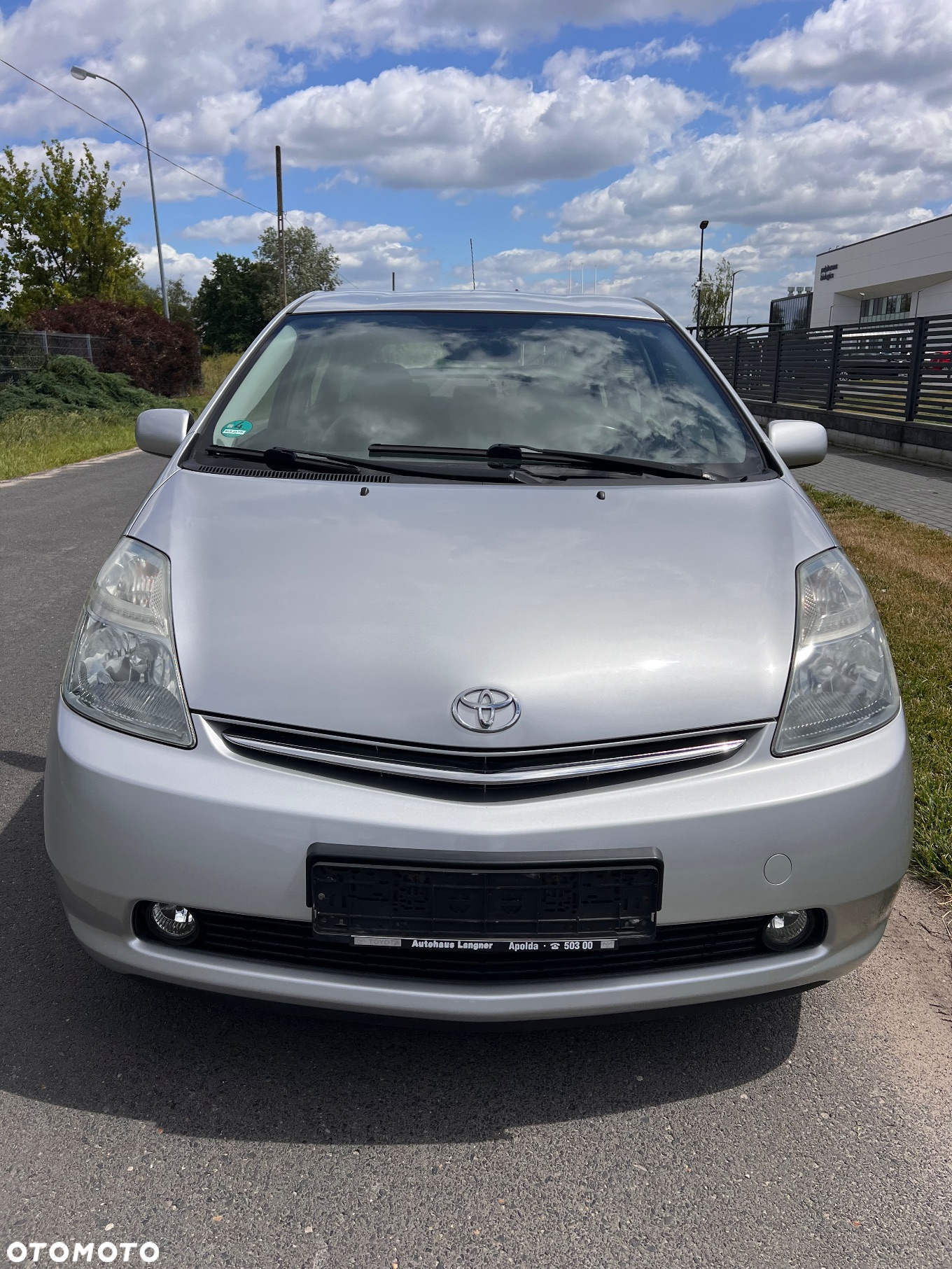 Toyota Prius (Hybrid) Executive - 11
