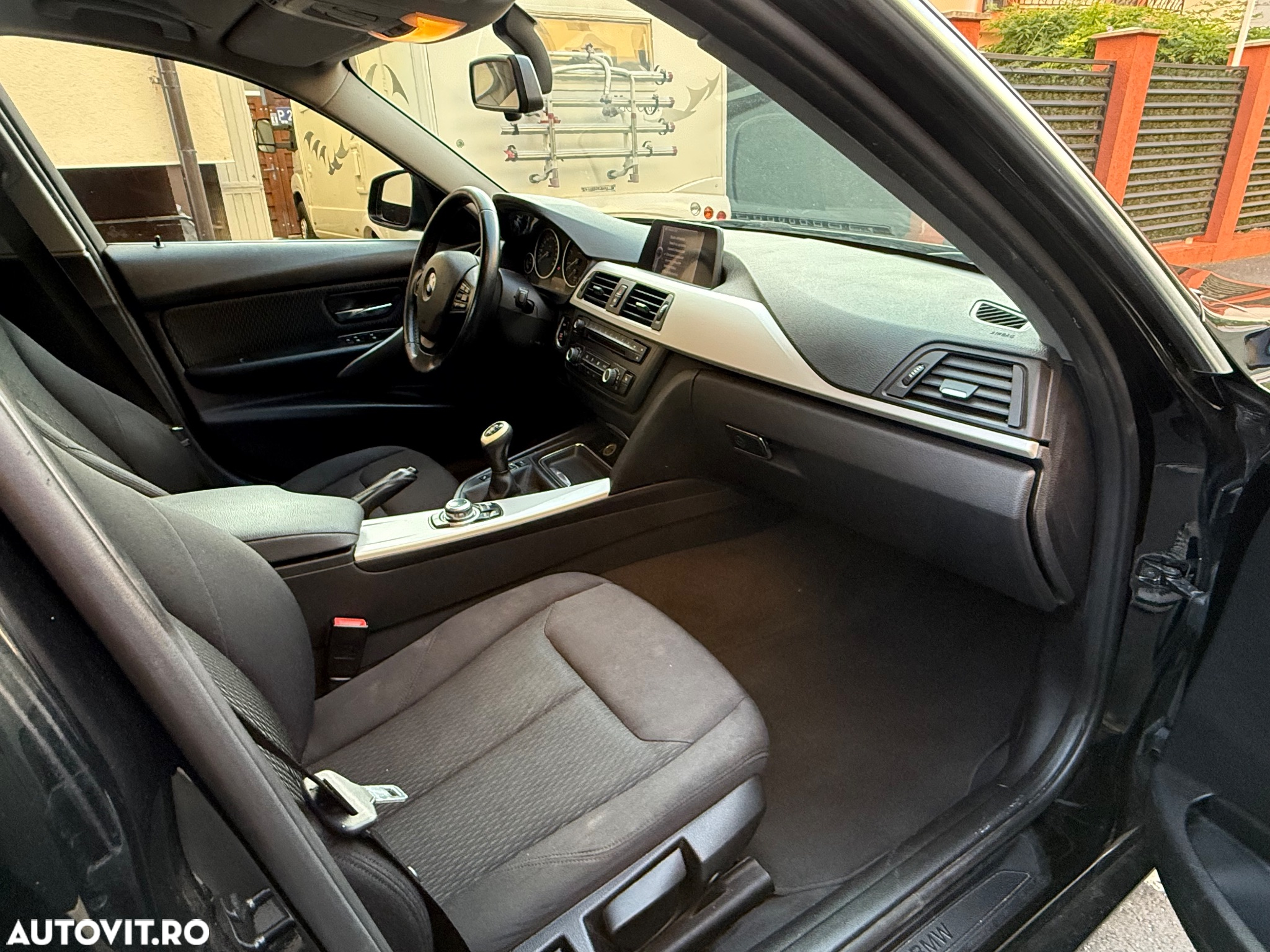BMW Seria 3 320d - 8