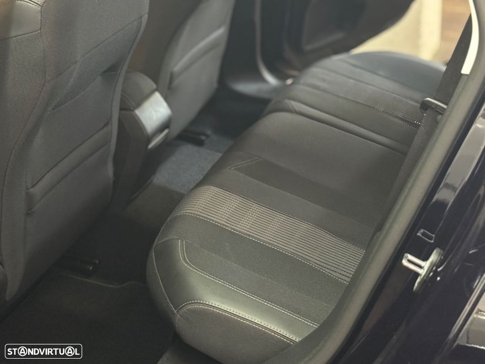 Peugeot 308 SW 1.2 PureTech Allure EAT8 - 28