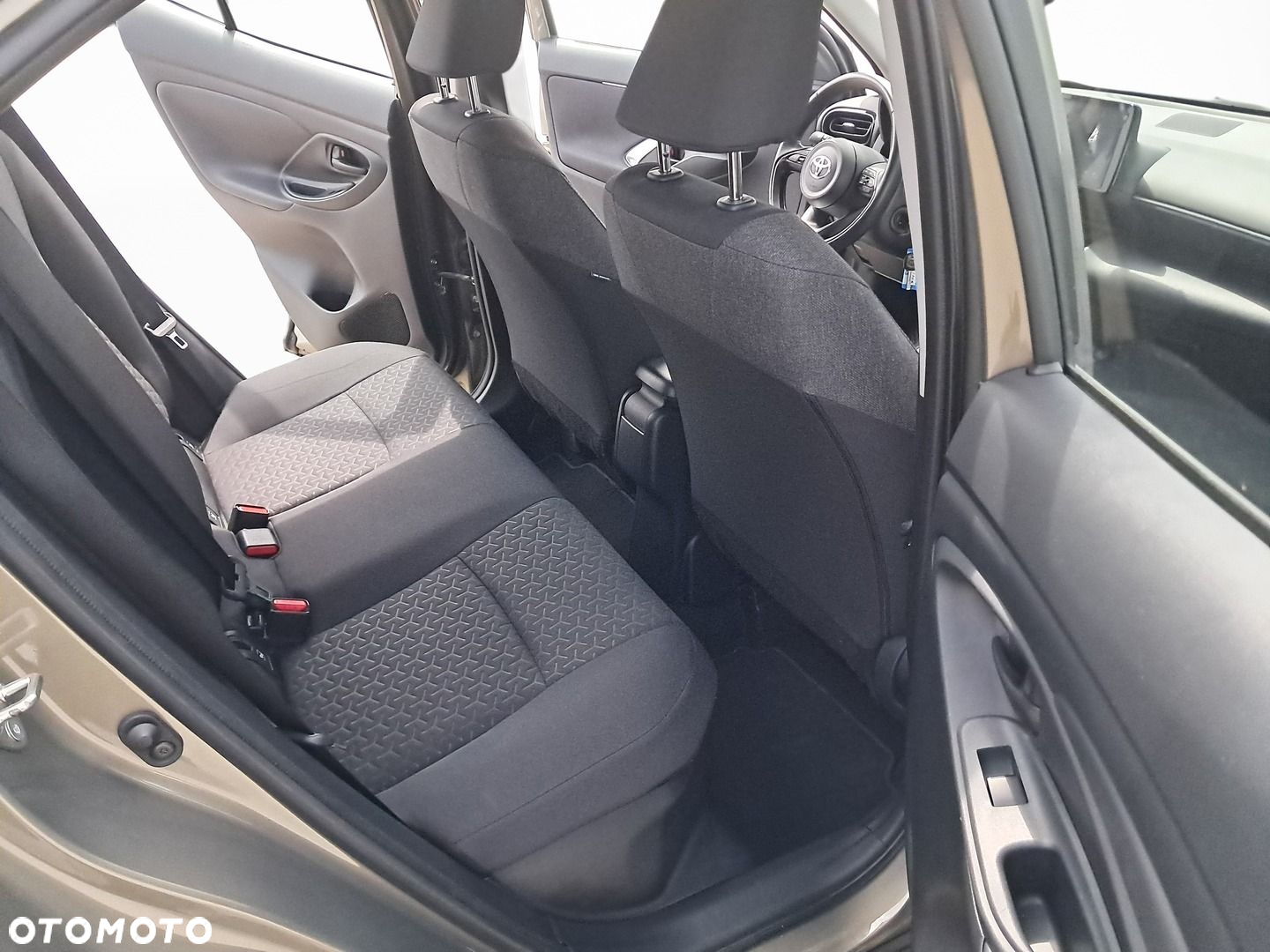 Toyota Yaris Cross - 25