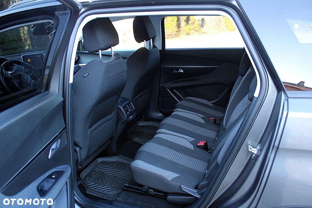 Peugeot 5008 - 14