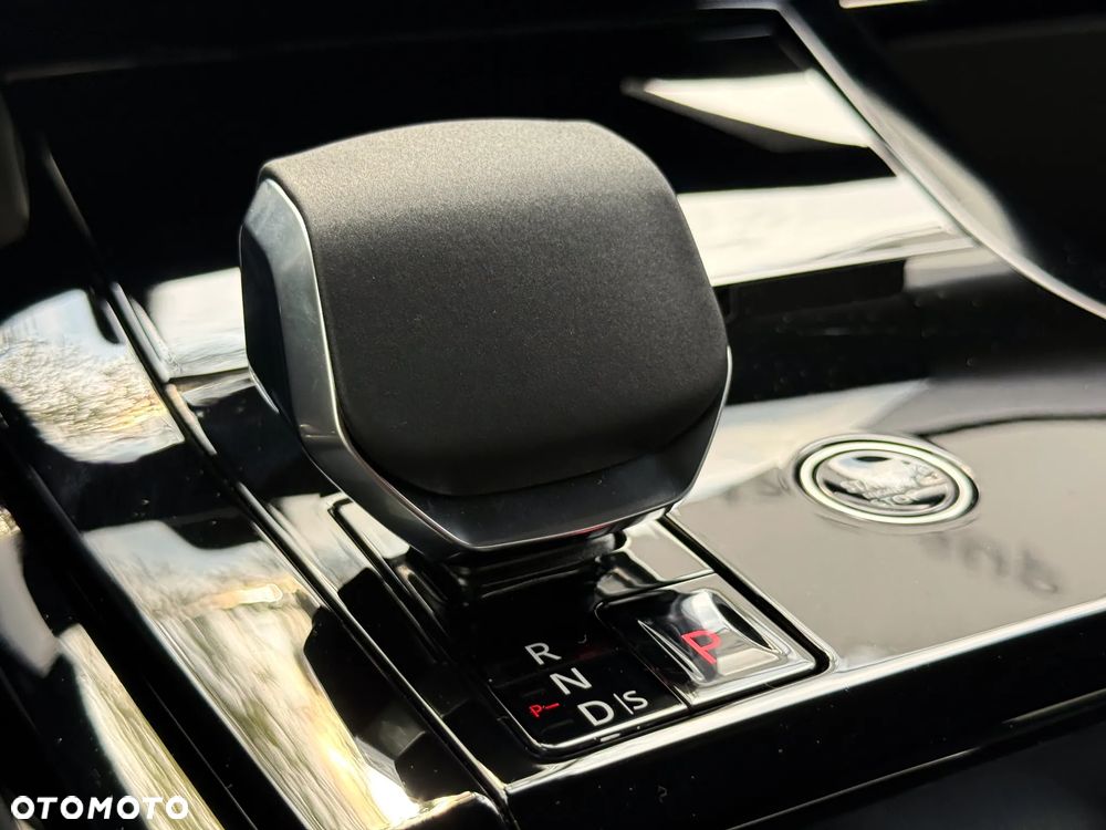 Land Rover Range Rover Sport S 3.0 D300 mHEV Dynamic SE - 8