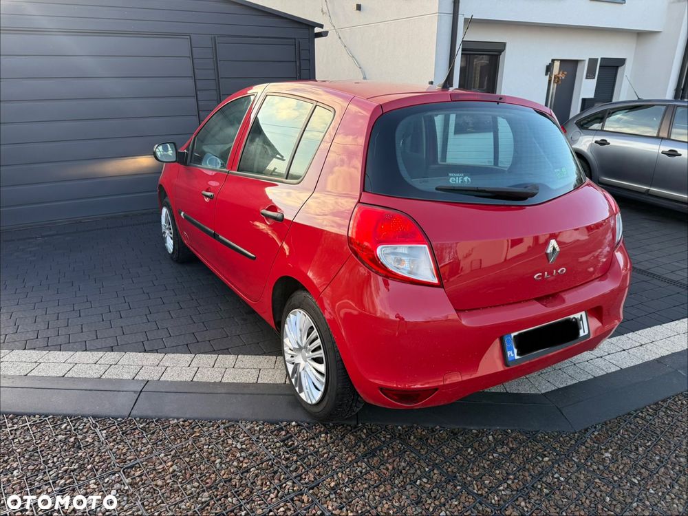 Renault Clio 1.2 16V Alize Euro5 - 1