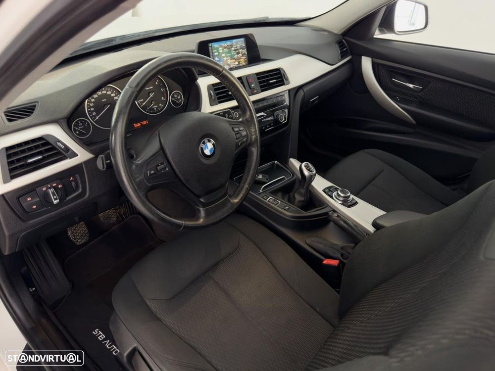BMW 318 d Touring Advantage - 5