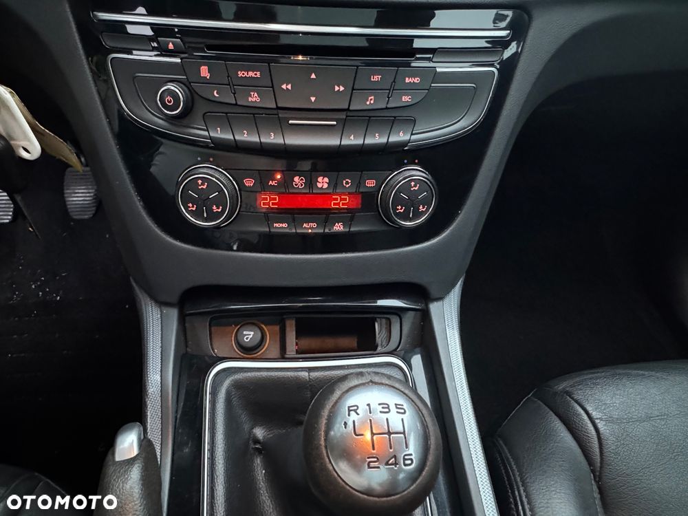 Peugeot 508 1.6 T Allure - 30