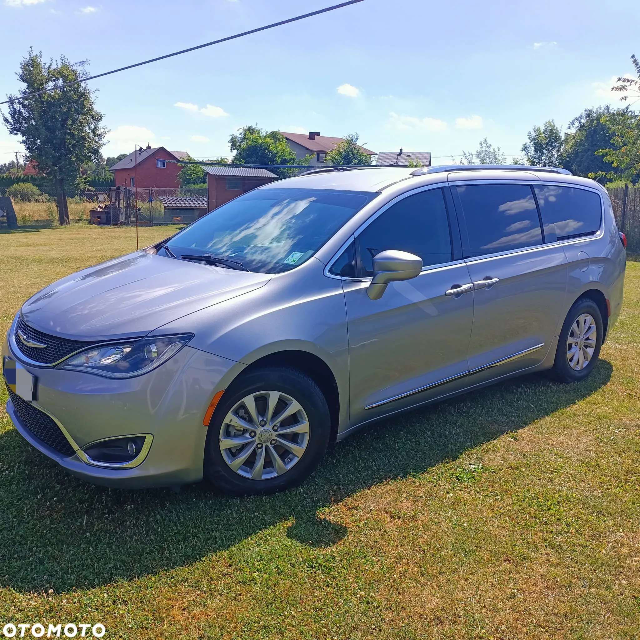 Chrysler Pacifica - 8