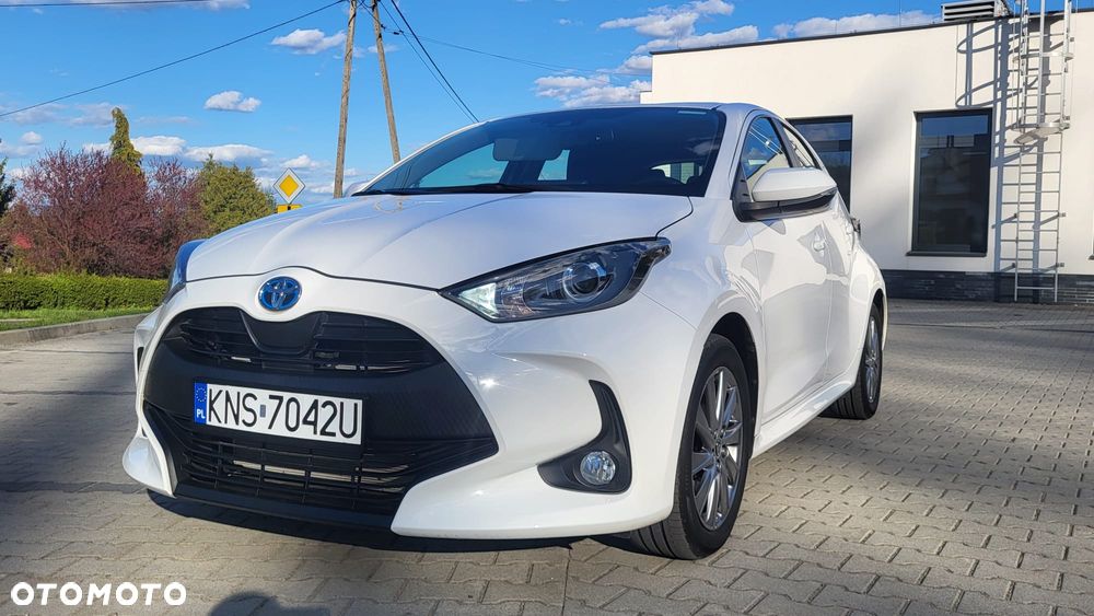 Toyota Yaris Hybrid 100 Dynamic - 4
