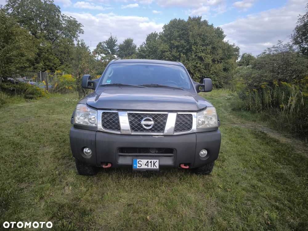 Nissan Titan - 8