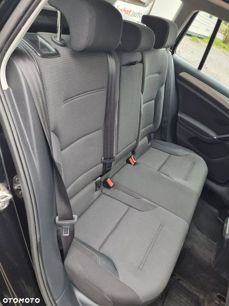 Volkswagen Golf - 17