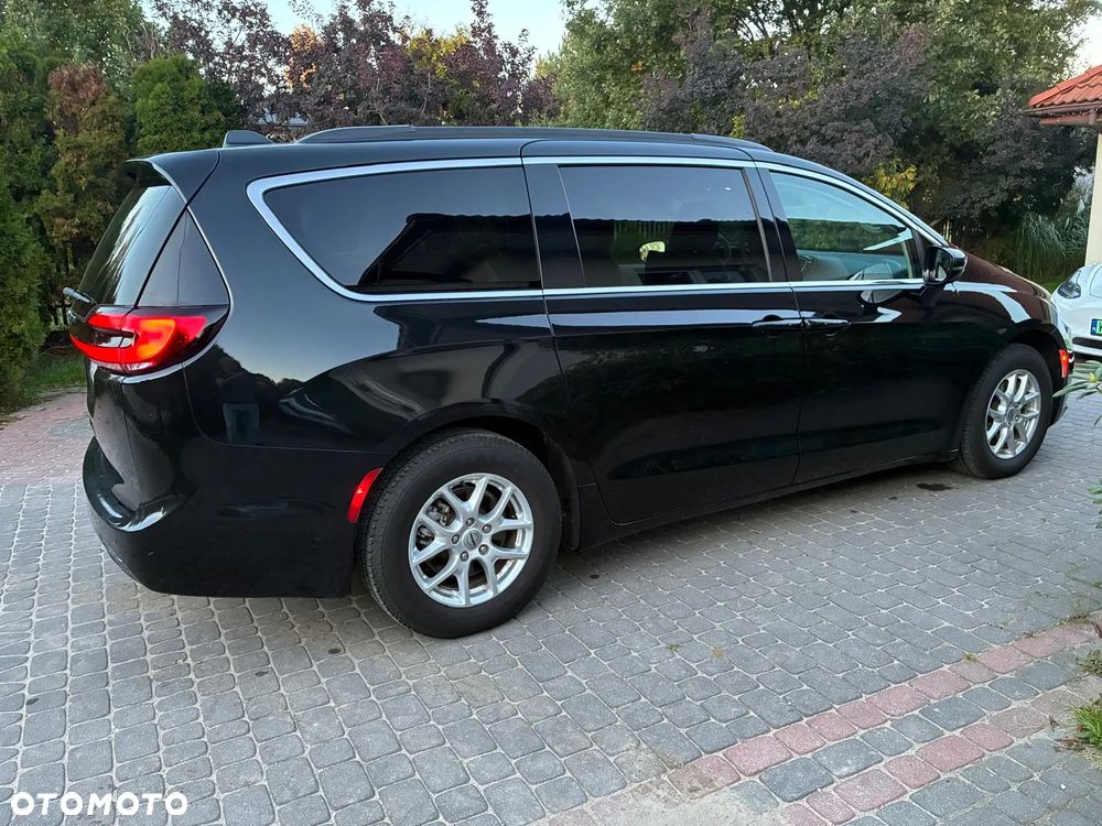 Chrysler Pacifica - 23