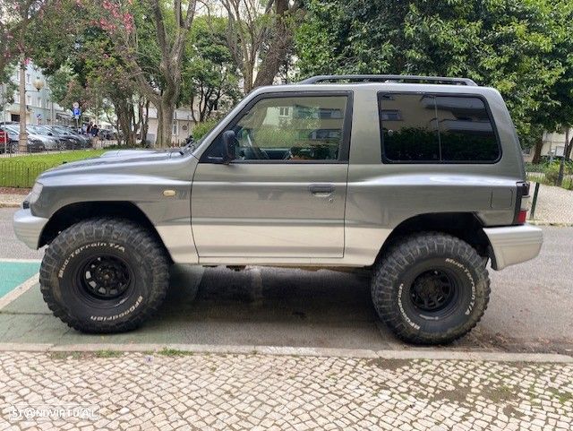 Mitsubishi Pajero - 2