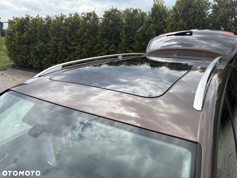 Volkswagen Touran 1.6 TDI DPF Highline - 6