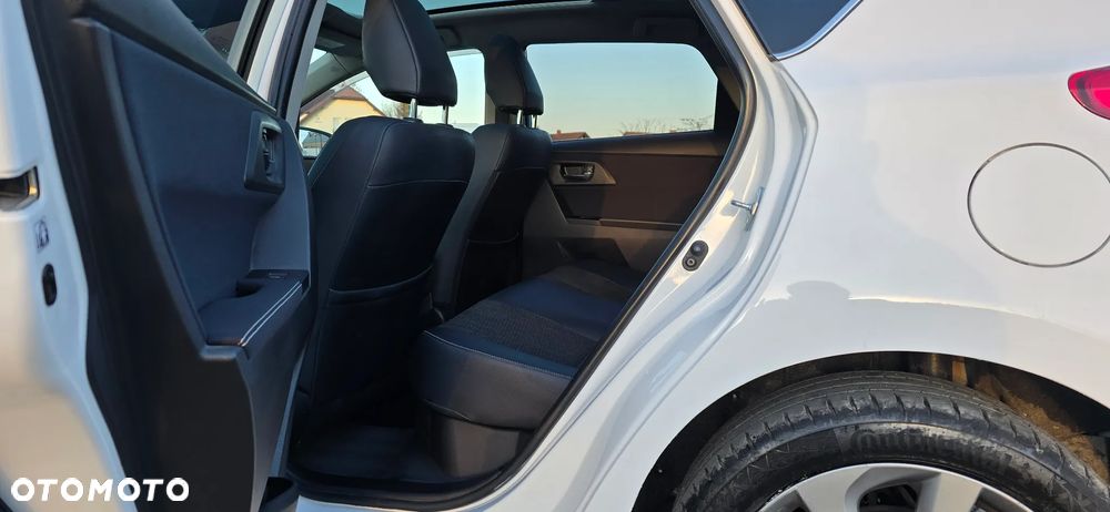 Toyota Auris 1.8 HSD Luna - 20