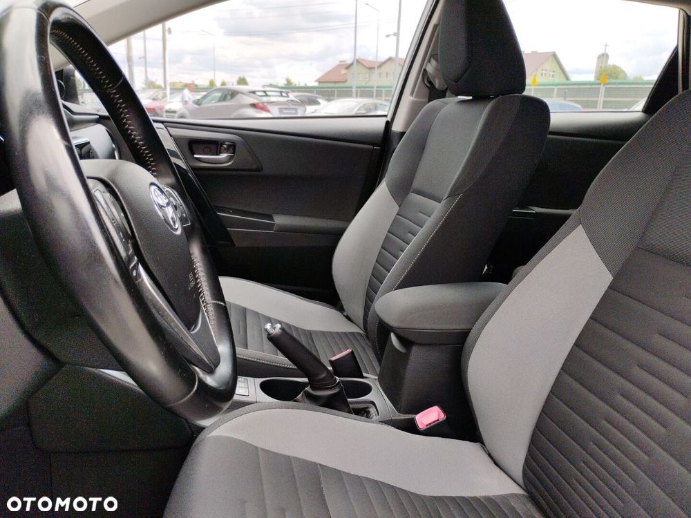 Toyota Auris Hybrid 135 Premium - 12